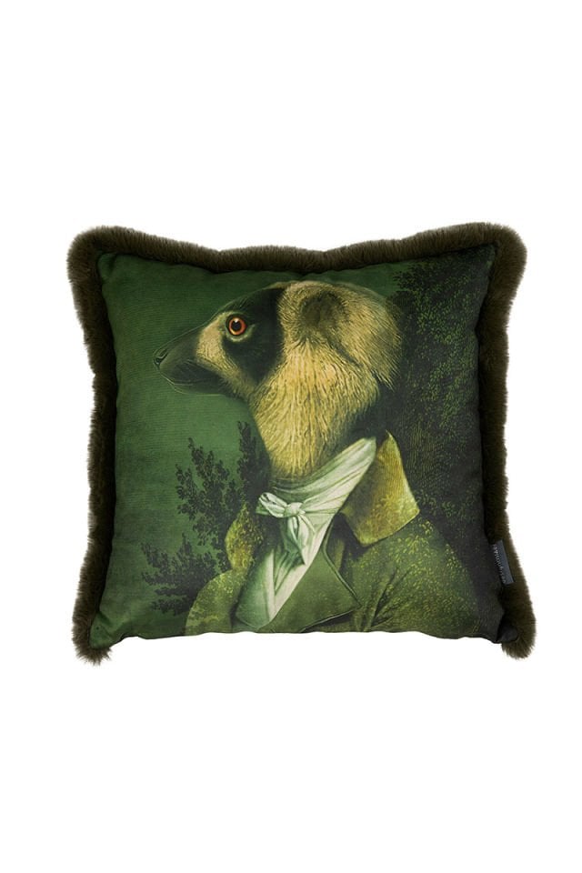 Green aristocratic lemur